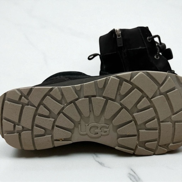 UGG Black Waterproof Winter Boots – Unisex Size 6 - Picture 2 of 4